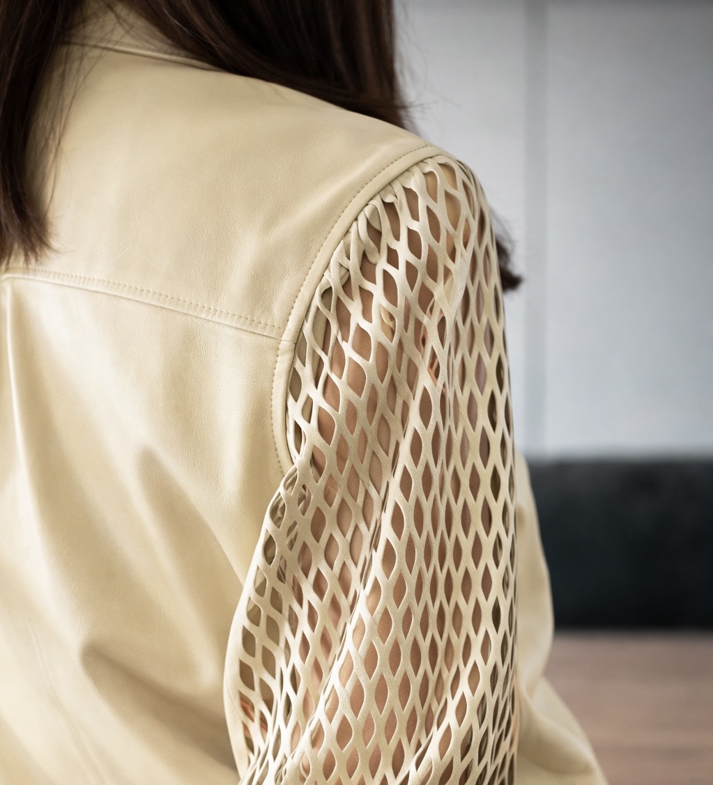 88983698-C5C5-433B-AD74-BD1E66E32FD6