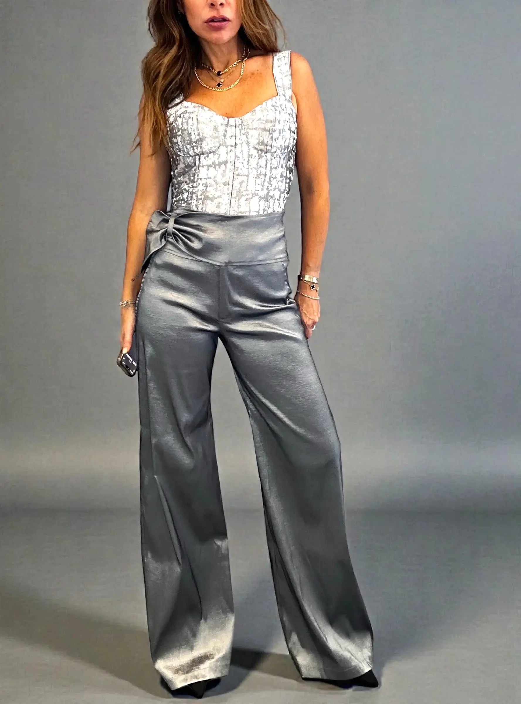 lina-pants-tafeta-gris-plata-2